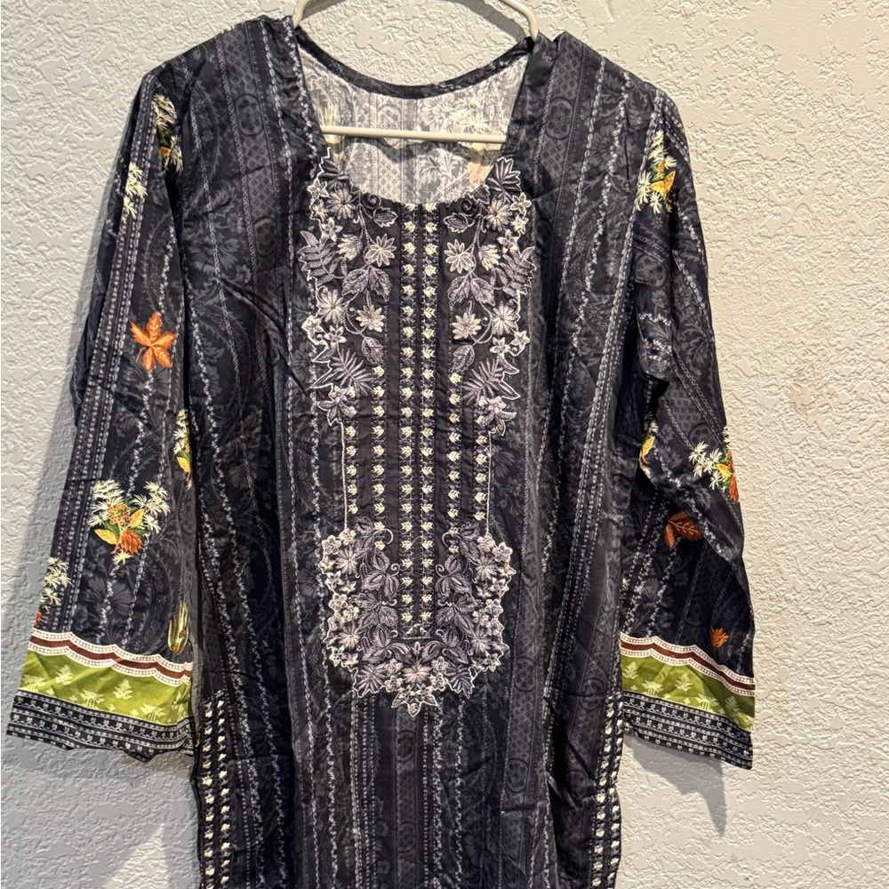 Floral Embroidered Black Tunic